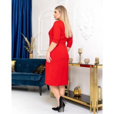 Модне жіноче плаття з розрізом на нозі червоне